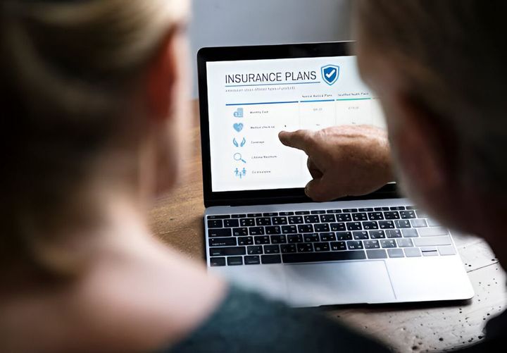 Online Insurance Platforms That Help Users Compare Policies Easily